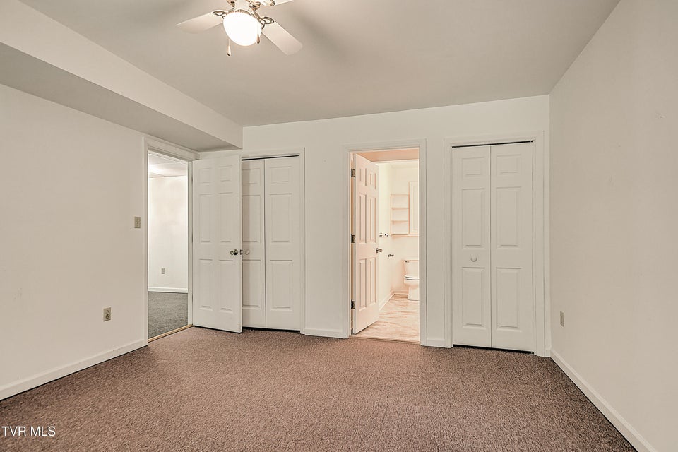 Photo #24: 465 Manor Drive