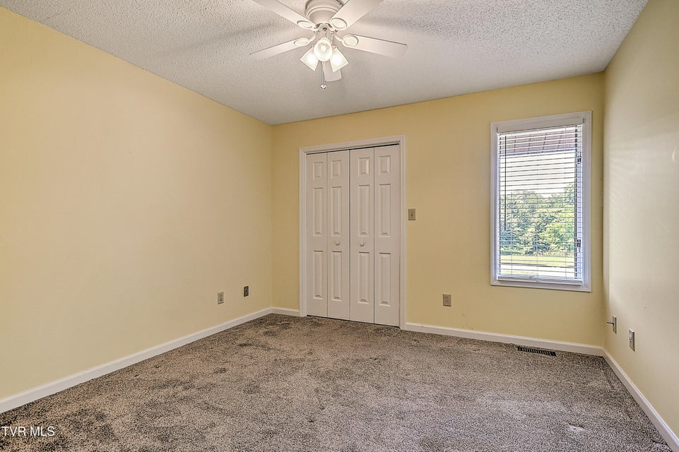 Photo #27: 465 Manor Drive