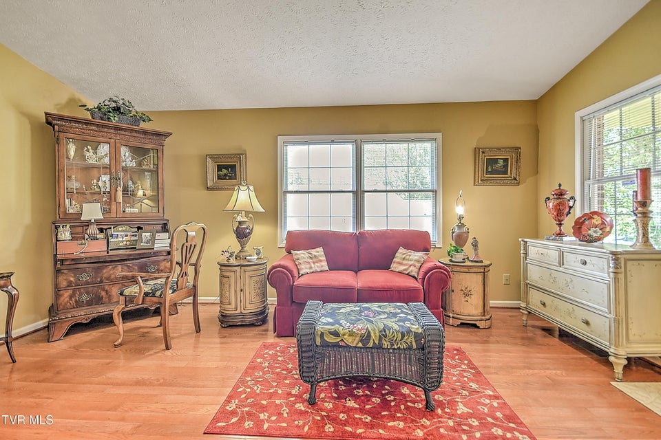 Photo #7: 713 Teasel Drive