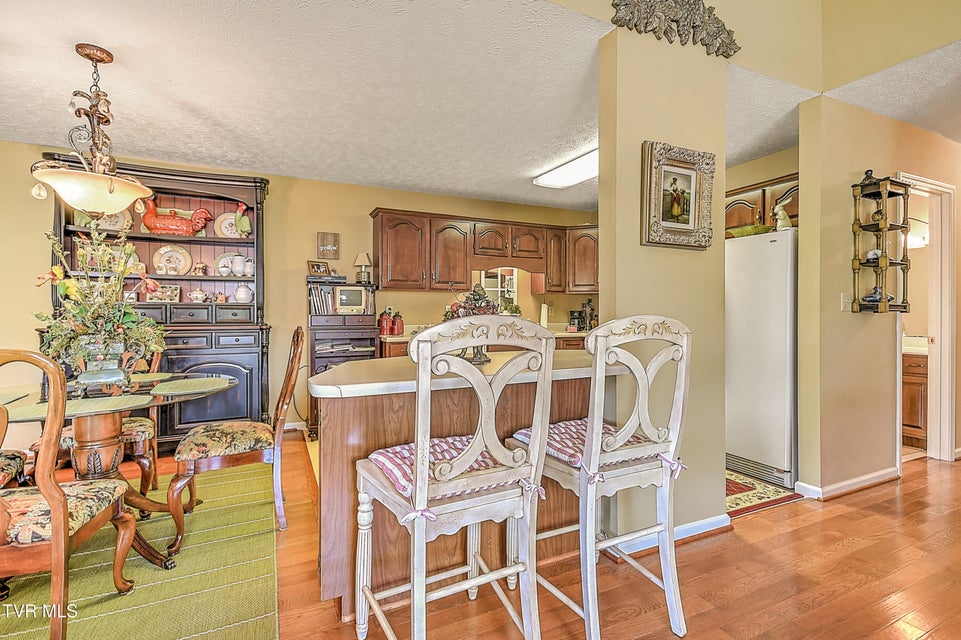 Photo #11: 713 Teasel Drive
