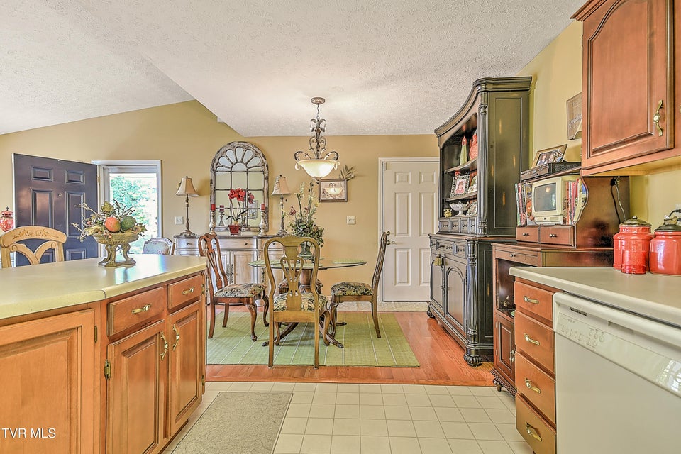 Photo #14: 713 Teasel Drive