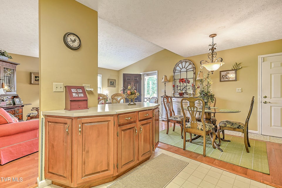 Photo #15: 713 Teasel Drive