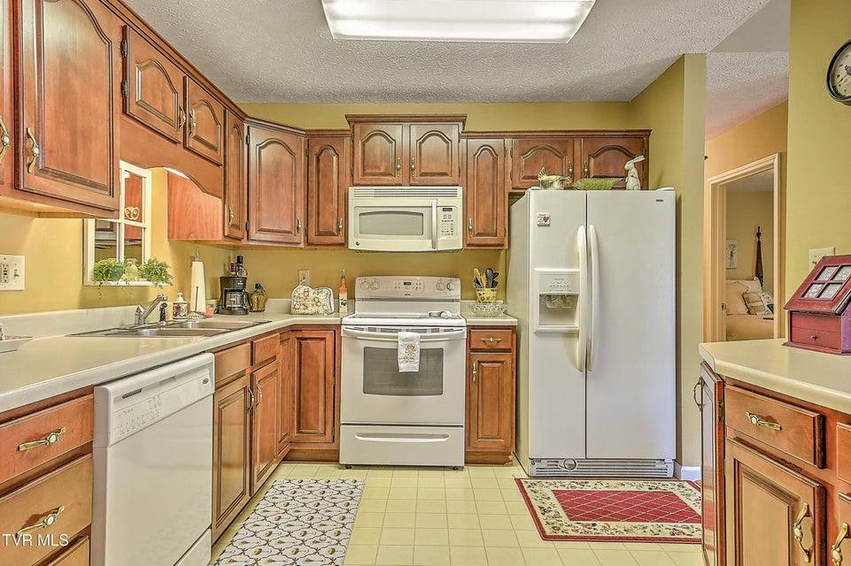 Photo #16: 713 Teasel Drive