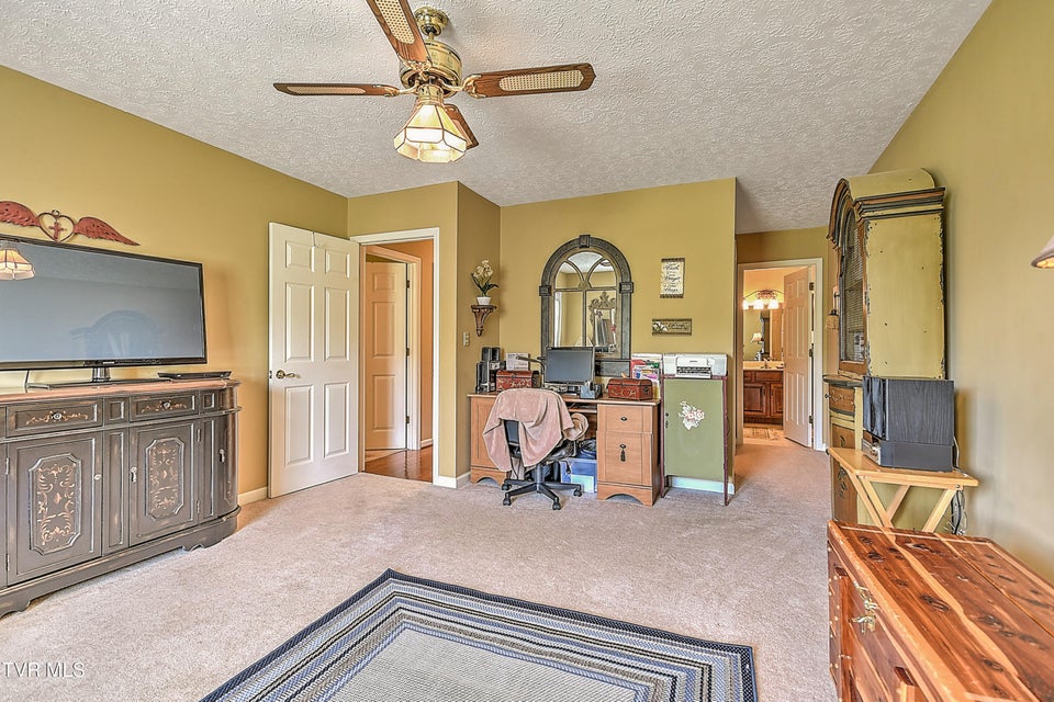 Photo #26: 713 Teasel Drive