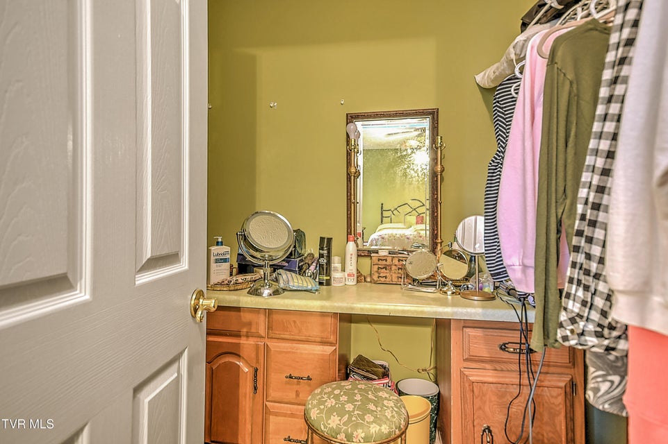 Photo #31: 713 Teasel Drive
