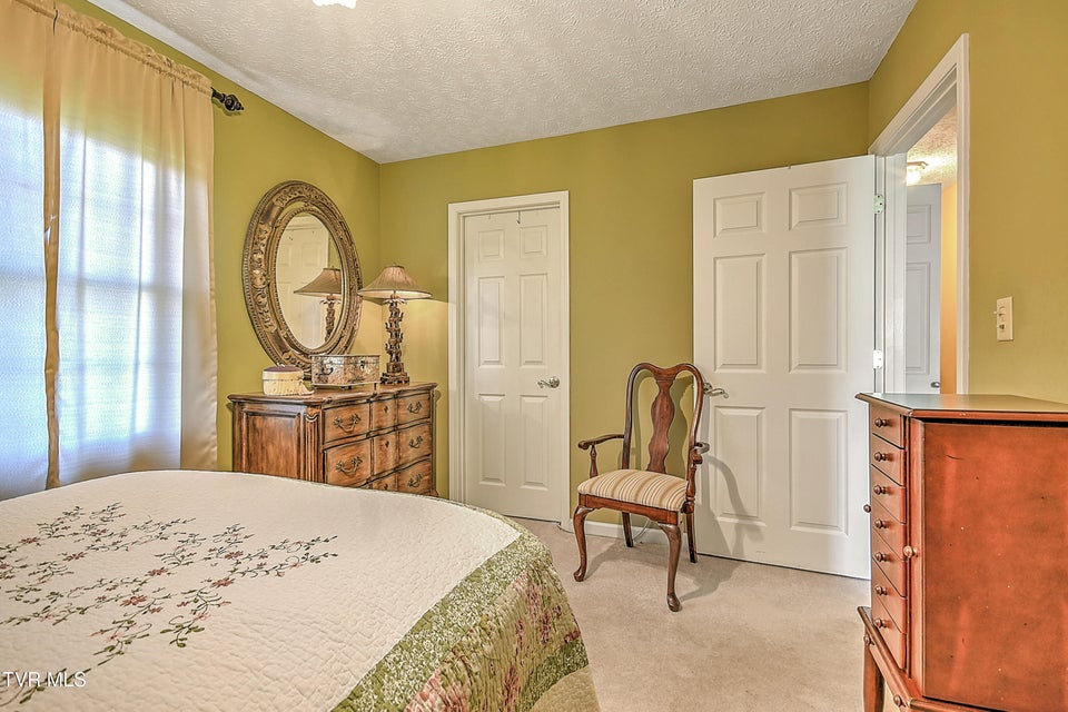 Photo #32: 713 Teasel Drive