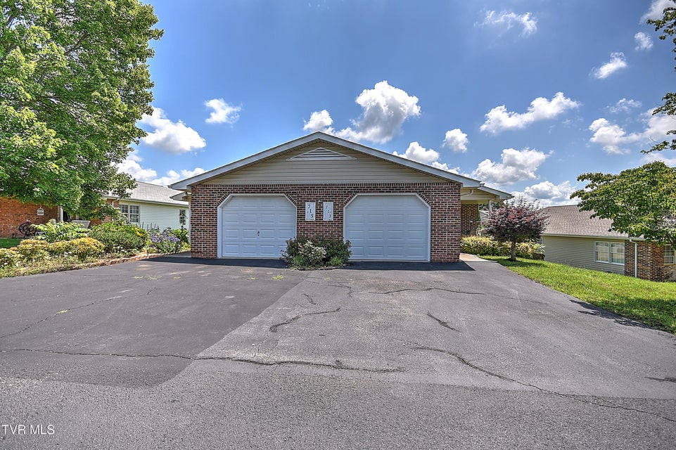 Photo #43: 713 Teasel Drive