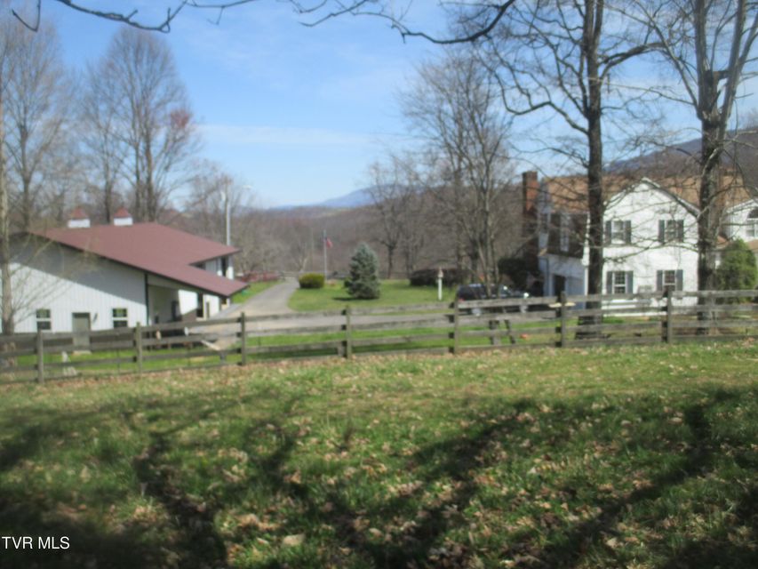 Photo #31: 123 Rose Hill Drive