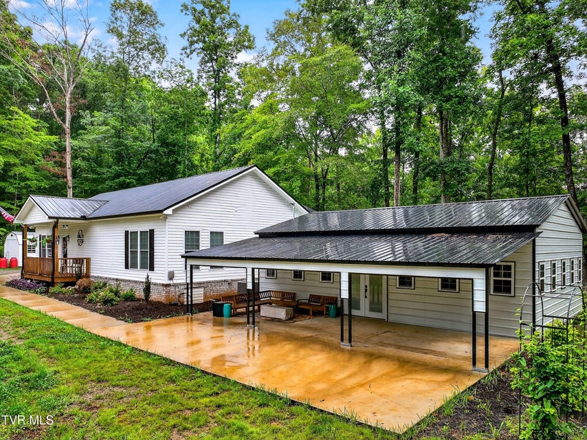 Photo #4: 718 Mullins Drive