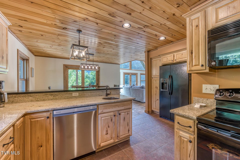 Photo #8: 410 Eagle Ridge Road