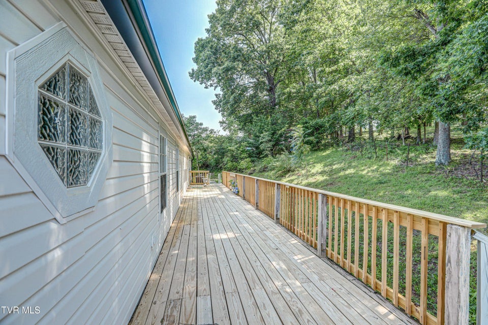 Photo #16: 356 Lories Lane