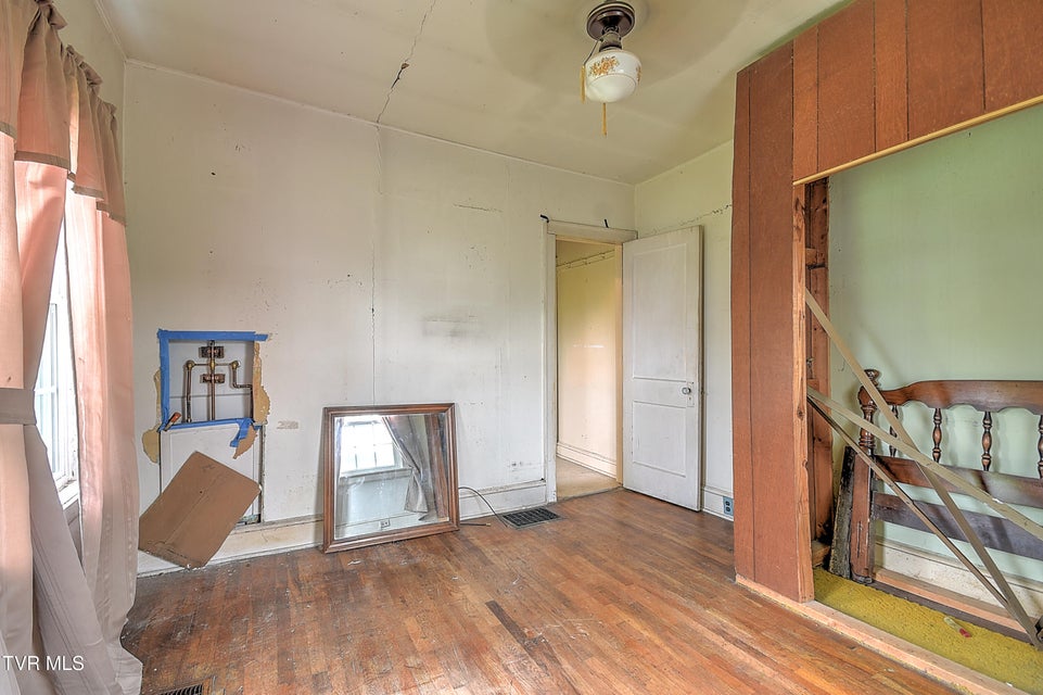Photo #9: 1230 Carolina Avenue