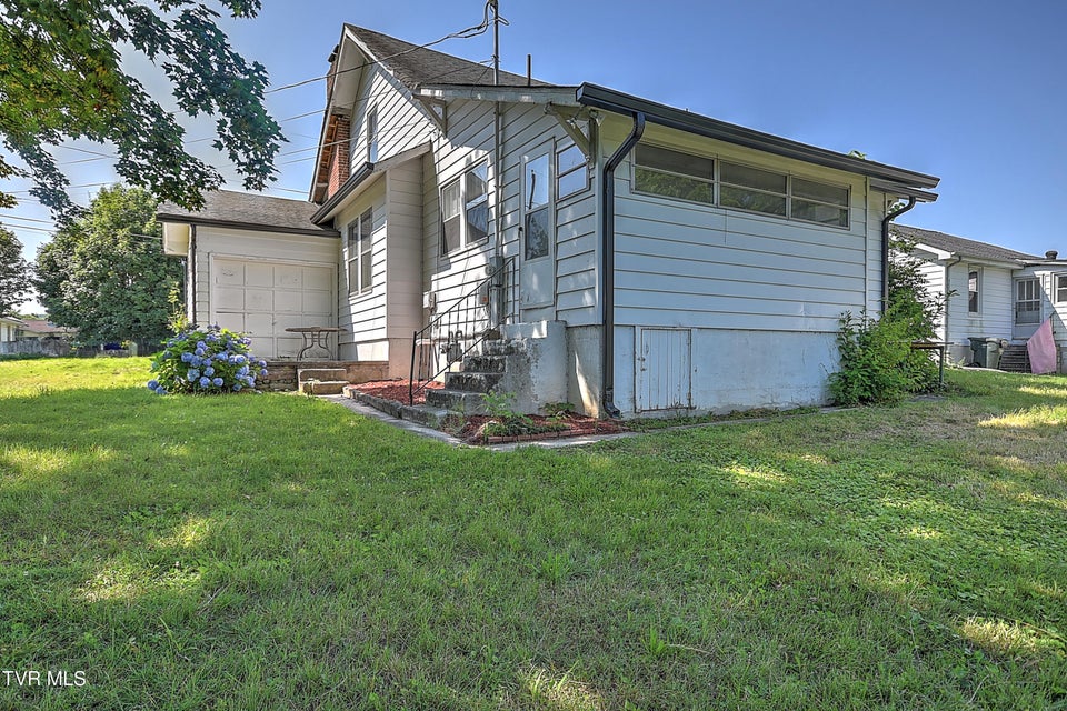 Photo #51: 1149 Moorland Avenue