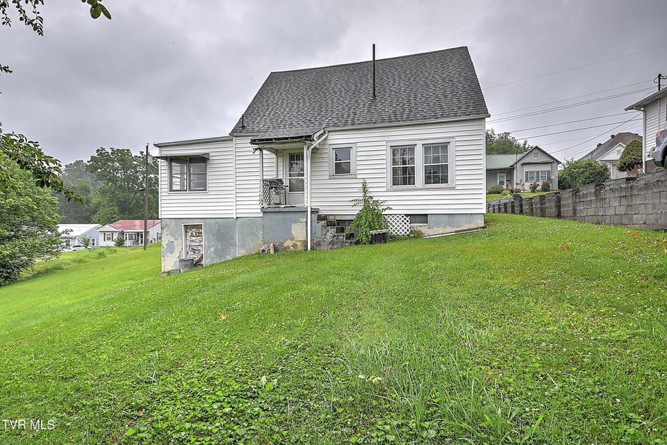 Photo #15: 1230 Carolina Avenue