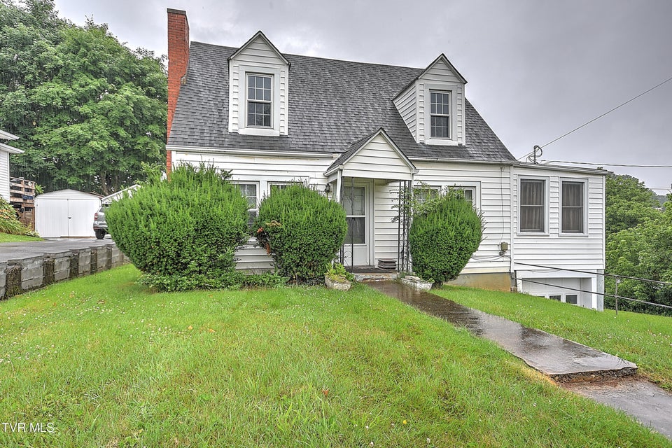 Photo #16: 1230 Carolina Avenue