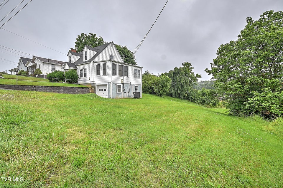 Photo #18: 1230 Carolina Avenue
