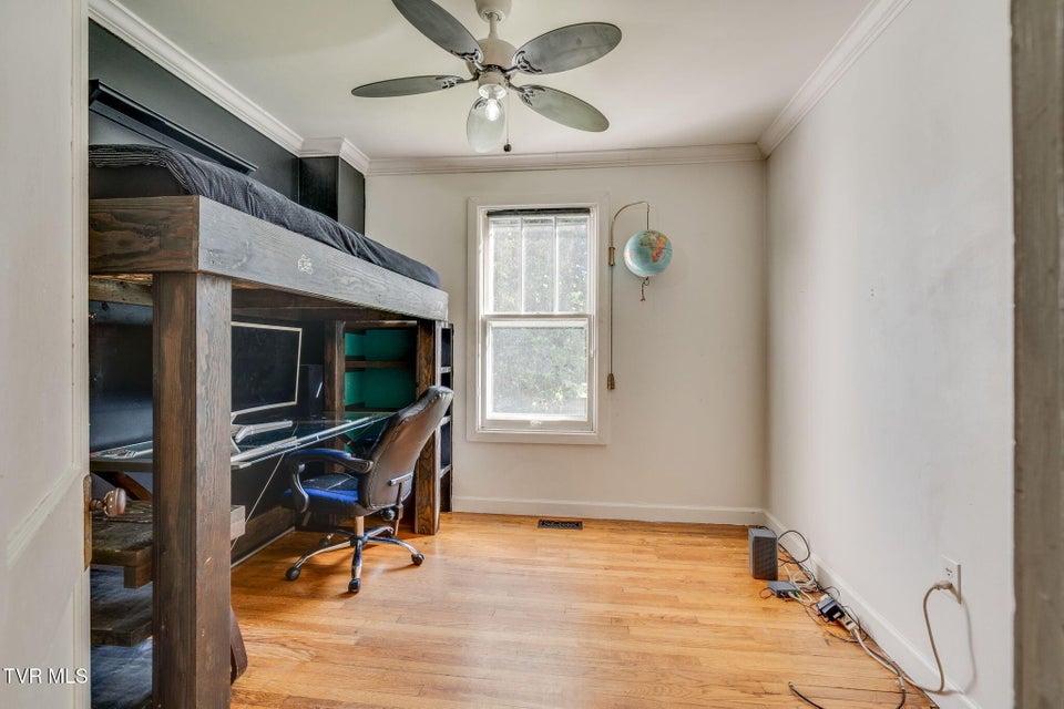 Photo #20: 604 Parkway Boulevard