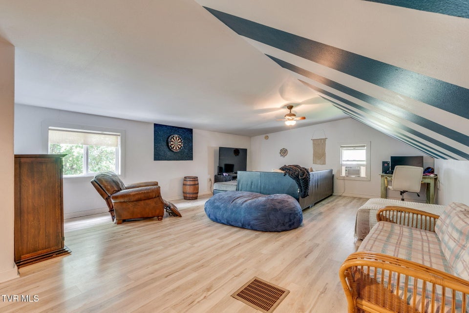 Photo #25: 604 Parkway Boulevard