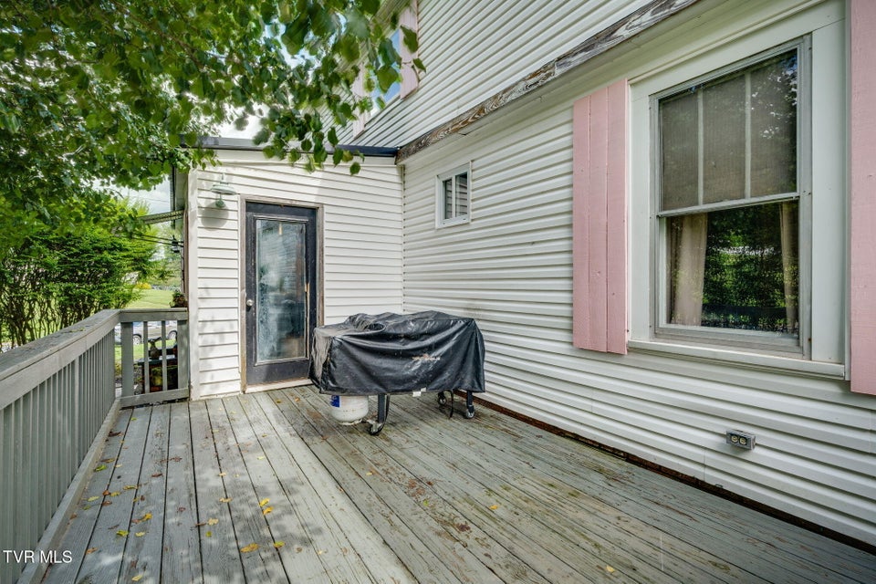 Photo #34: 604 Parkway Boulevard
