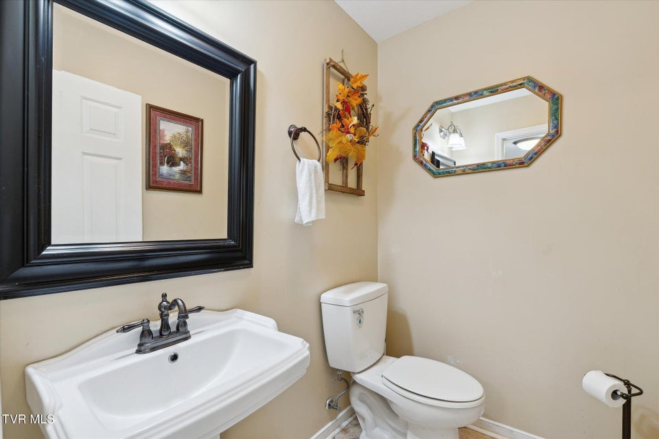 Photo #28: 104 Ricker Avenue