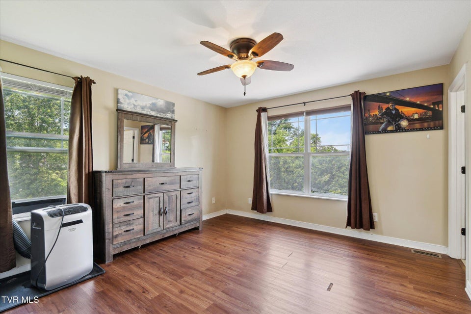 Photo #31: 104 Ricker Avenue