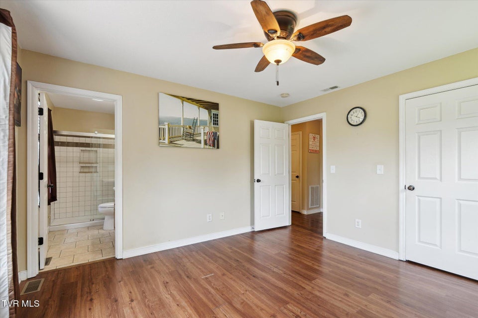 Photo #33: 104 Ricker Avenue