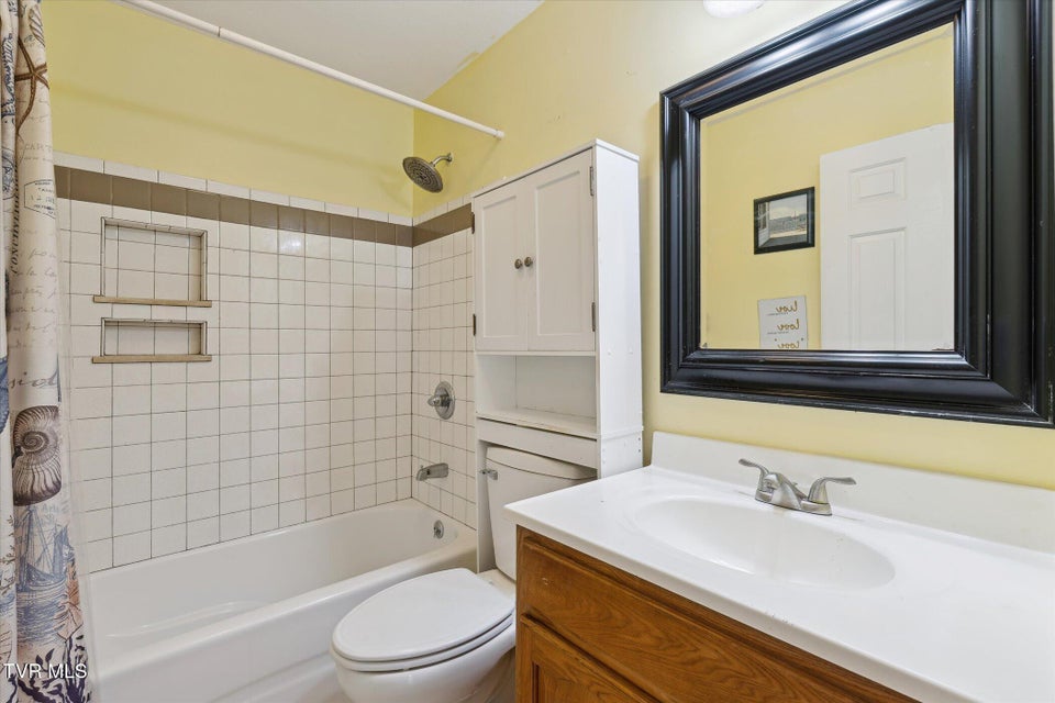 Photo #39: 104 Ricker Avenue