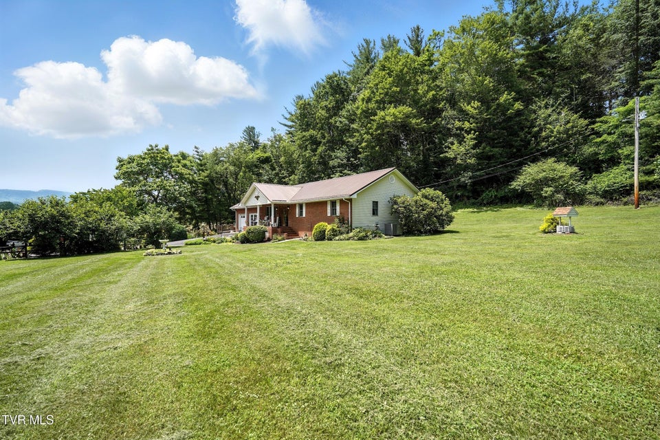 Photo #49: 1037 Swift Hollow Road