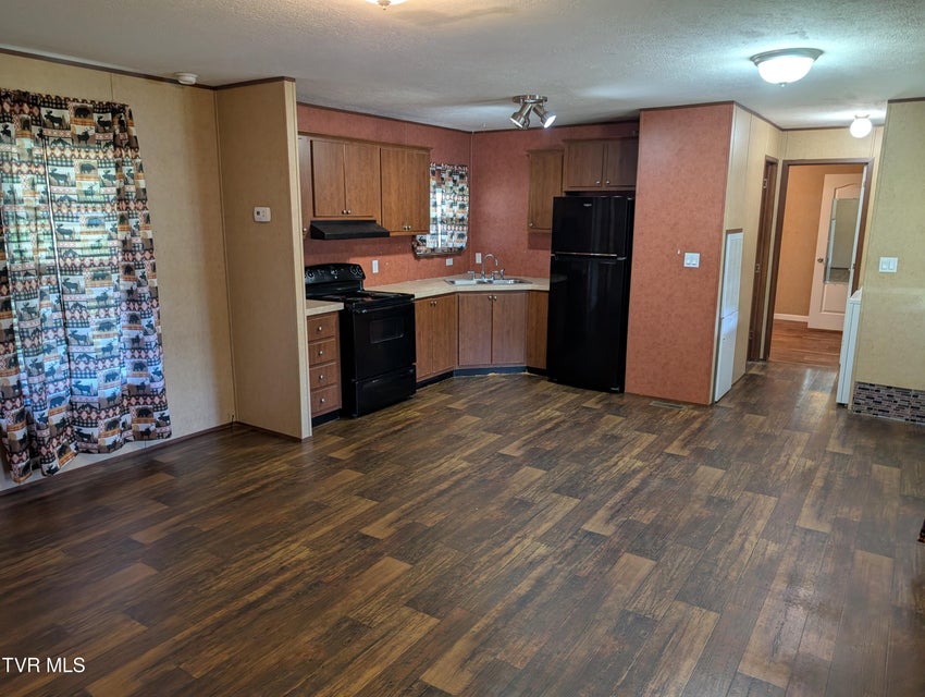 Photo #6: 204 Spring Street