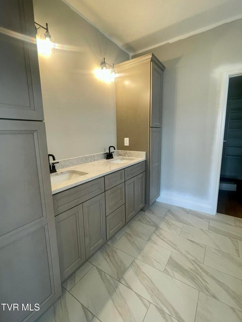 Photo #9: 126 Dry Kiln Court