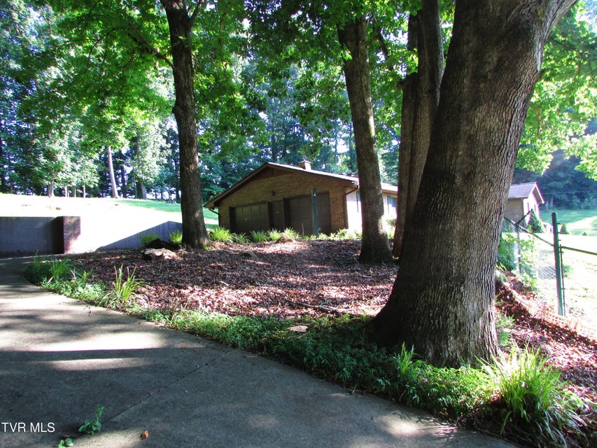 Photo #9: 186 Windsong Drive