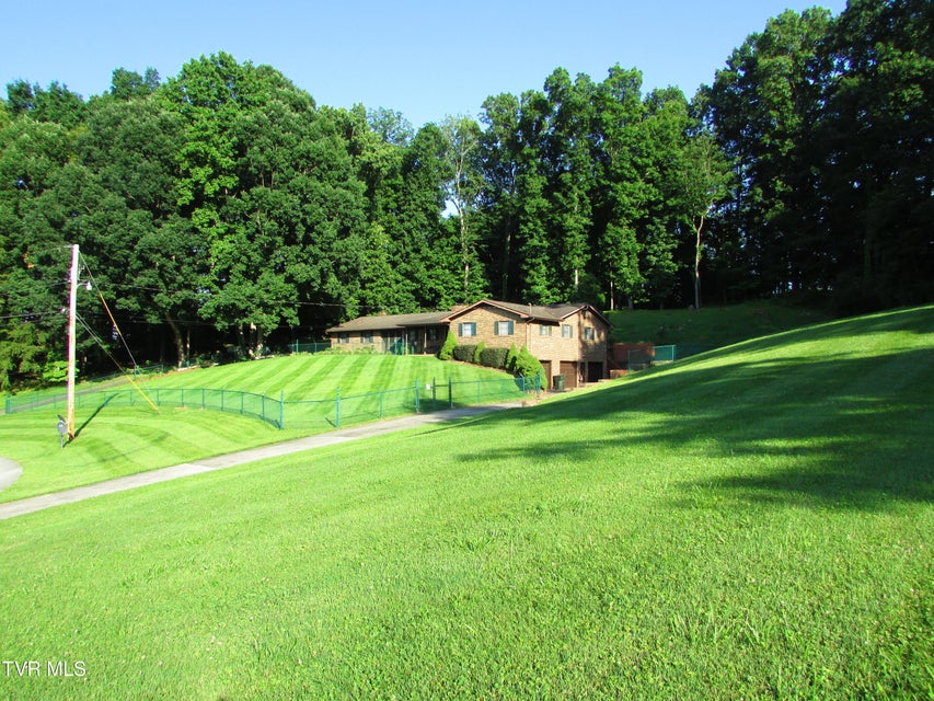 Photo #13: 186 Windsong Drive
