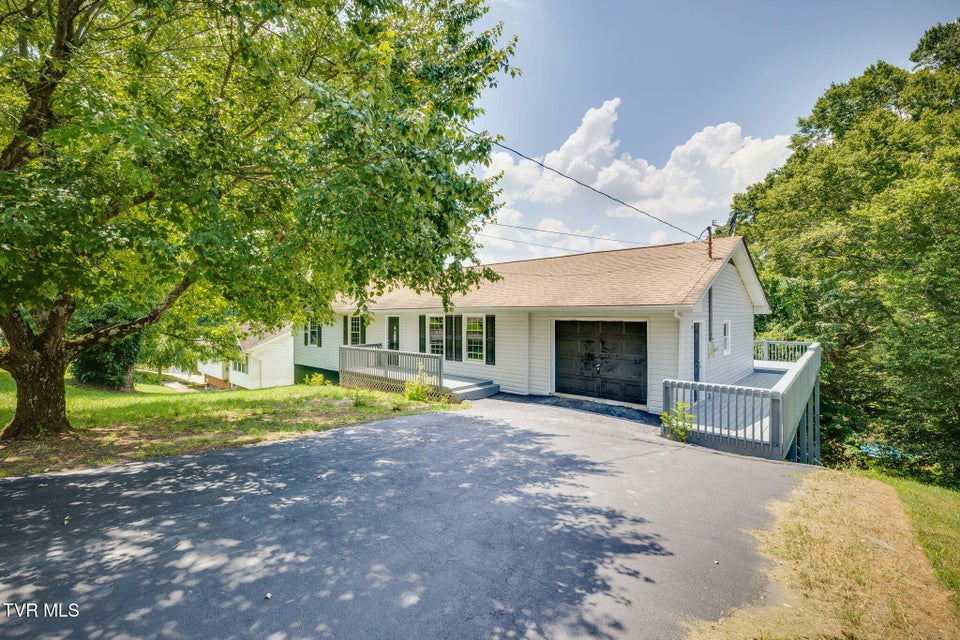 Photo #3: 3533 Mcintosh Drive