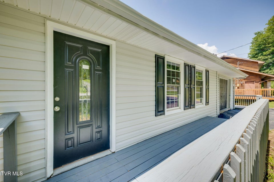 Photo #5: 3533 Mcintosh Drive