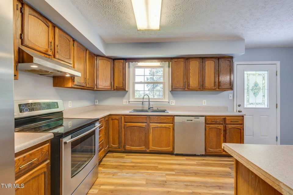 Photo #13: 3533 Mcintosh Drive
