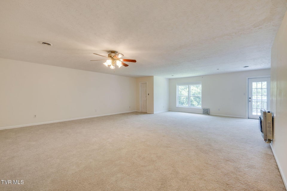 Photo #31: 3533 Mcintosh Drive