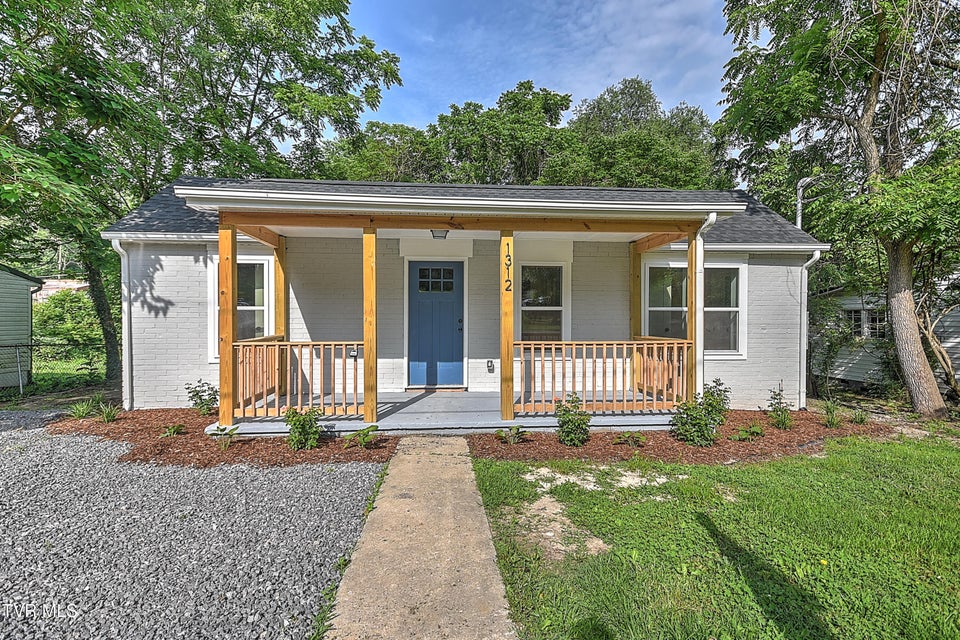 Photo #2: 1312 Tranbarger Drive