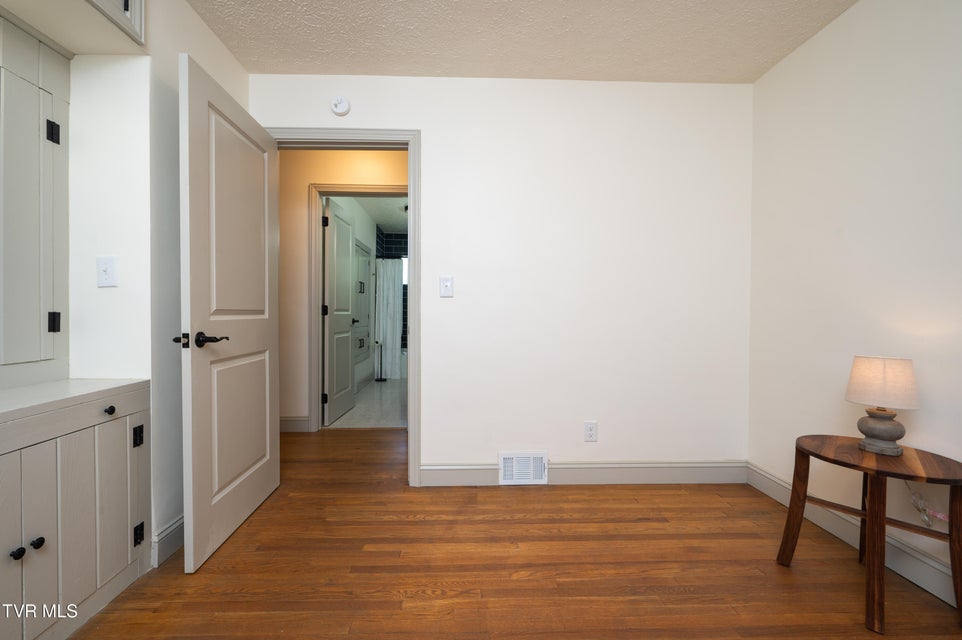 Photo #26: 101 Ridgewood Drive