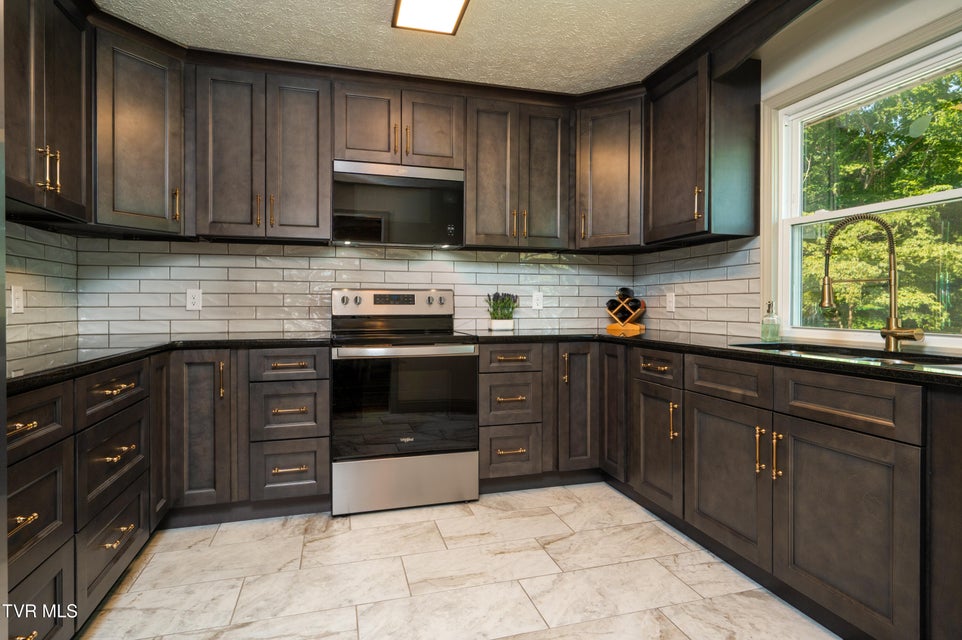Photo #14: 101 Ridgewood Drive
