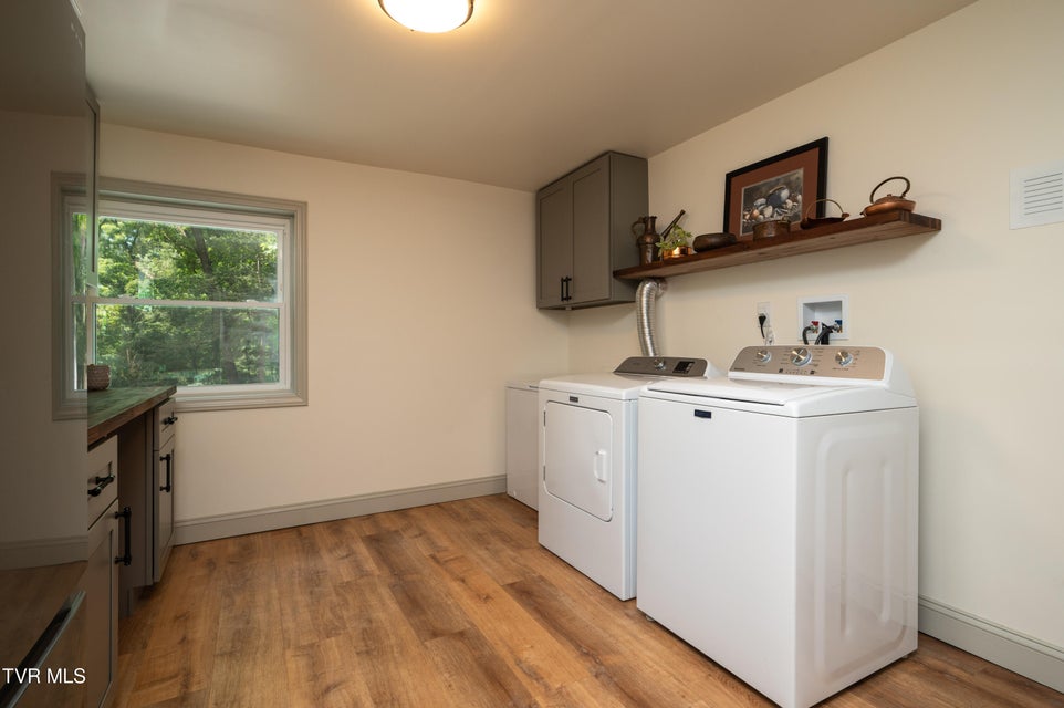 Photo #40: 101 Ridgewood Drive