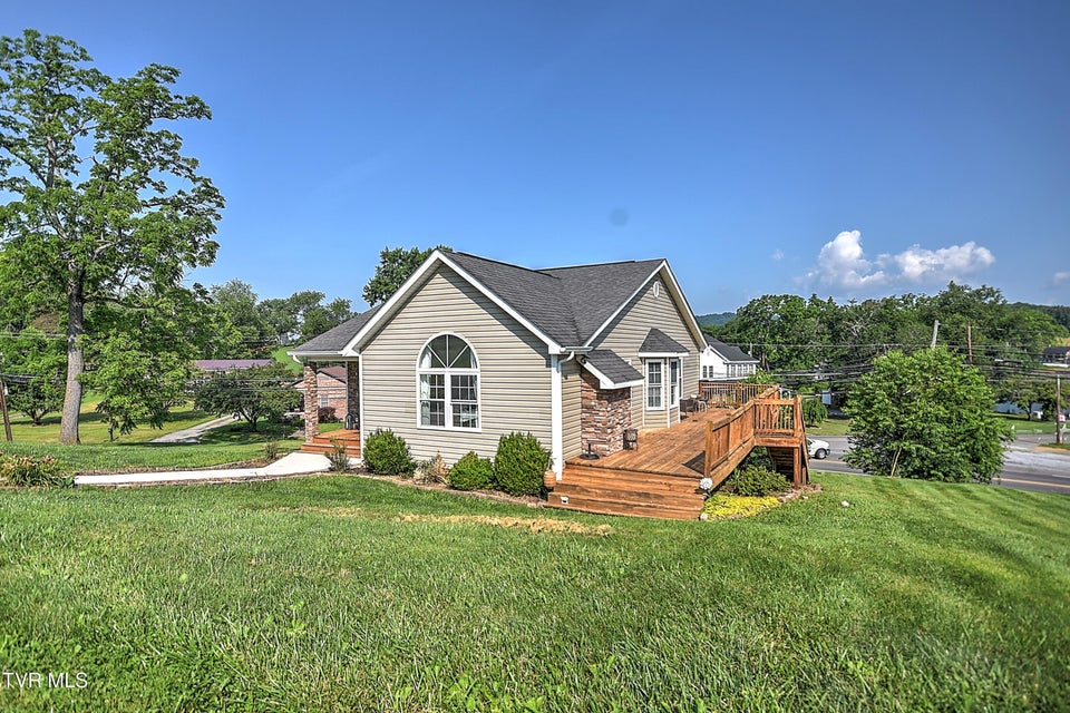 Photo #3: 517 Glade Street