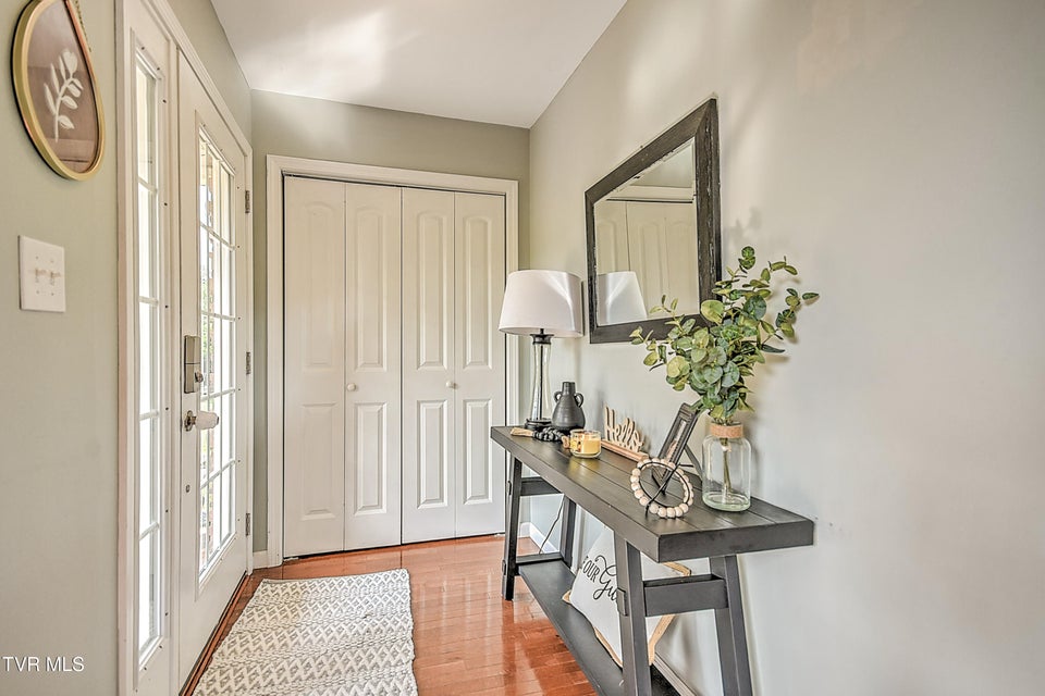 Photo #6: 517 Glade Street