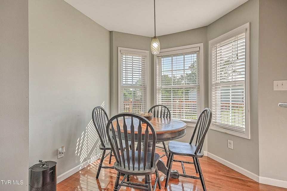 Photo #16: 517 Glade Street