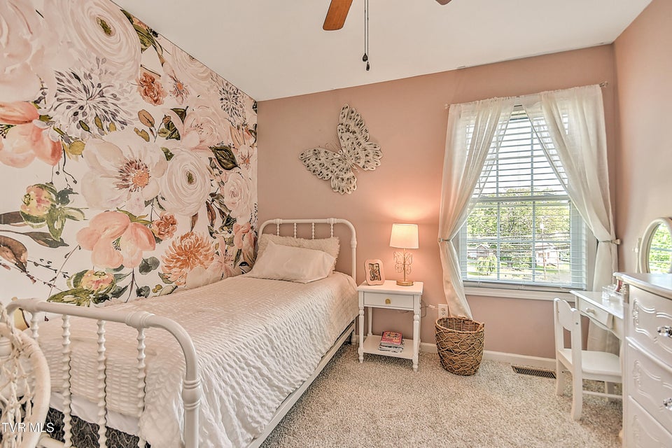 Photo #28: 517 Glade Street