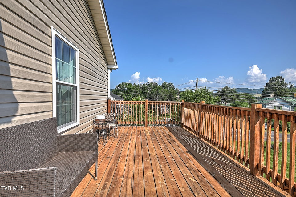Photo #45: 517 Glade Street