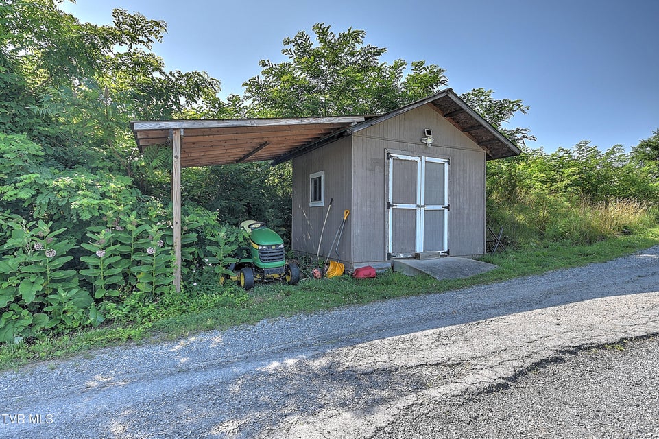 Photo #48: 517 Glade Street