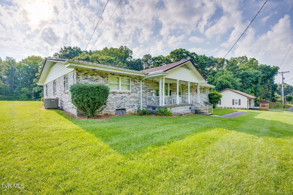 Photo #2: 312 Packing House Road