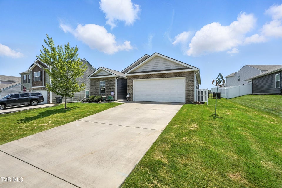 Photo #3: 3145 Phillips Way