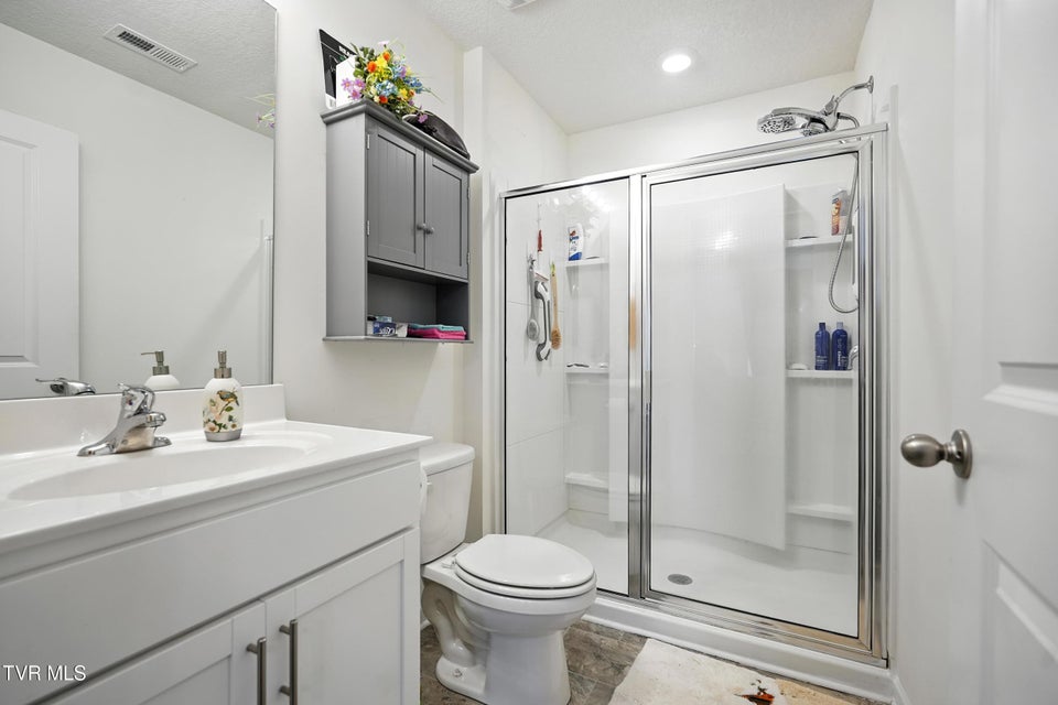 Photo #19: 3145 Phillips Way