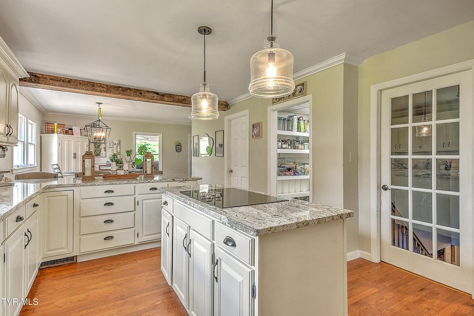 Photo #15: 22643 Twin Oaks Road